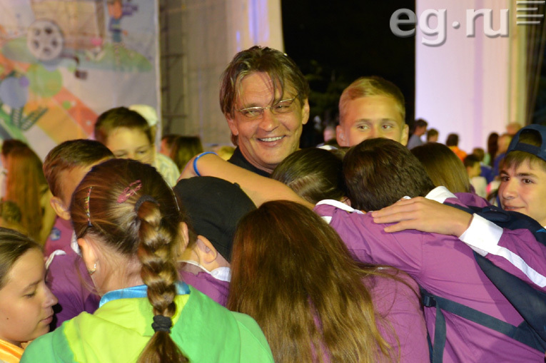 АЛЕКСАНДР ДОМОГАРОВ