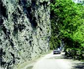 УЧАСТОК ТРАССЫ АДЛЕР - КРАСНАЯ ПОЛЯНА: здесь происходит большинство камнепадов