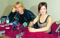 НА ПРЕСС - КОНФЕРЕНЦИИ: русские мужики такие робкие!