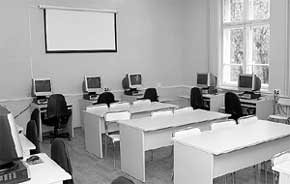 КОМПЬЮТЕРНЫЙ КЛАСС: не футболом единым жив олигарх