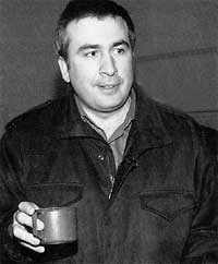 МИХАИЛ СААКАШВИЛИ: совместит приятное с полезным