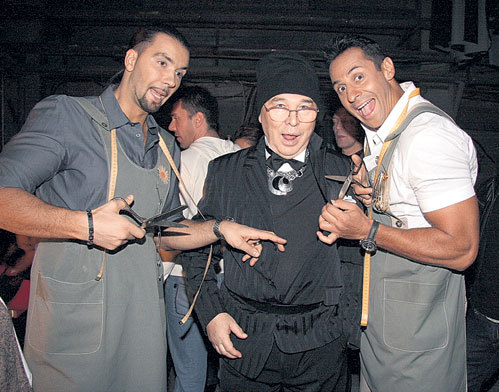 Денису КЛЯВЕРУ, Славе ЗАЙЦЕВУ и Стасу КОСТЮШКИНУ впору называться «Чай втроем»