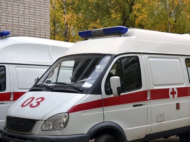 Власти Коми пояснили поездку скорой без колеса Власти Коми пояснили поездку скорой без колеса