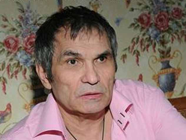 Известный продюсер группы «На-На» Бари Алибасов на своей страничке в социальной сети Instagram заявил, что наконец-то семья Шукшиных «избавилась от напасти под именем Фрейя».