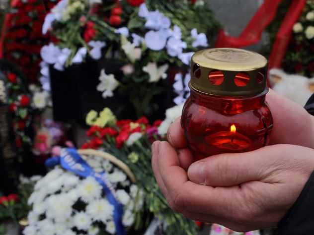 Настоятель храма не припомнит подобных ситуаций в городе Во Львове во время похорон подрались военные и язычники