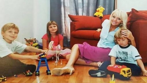 Певица Валерия с детьми: Тёмой, Аней и Арсением