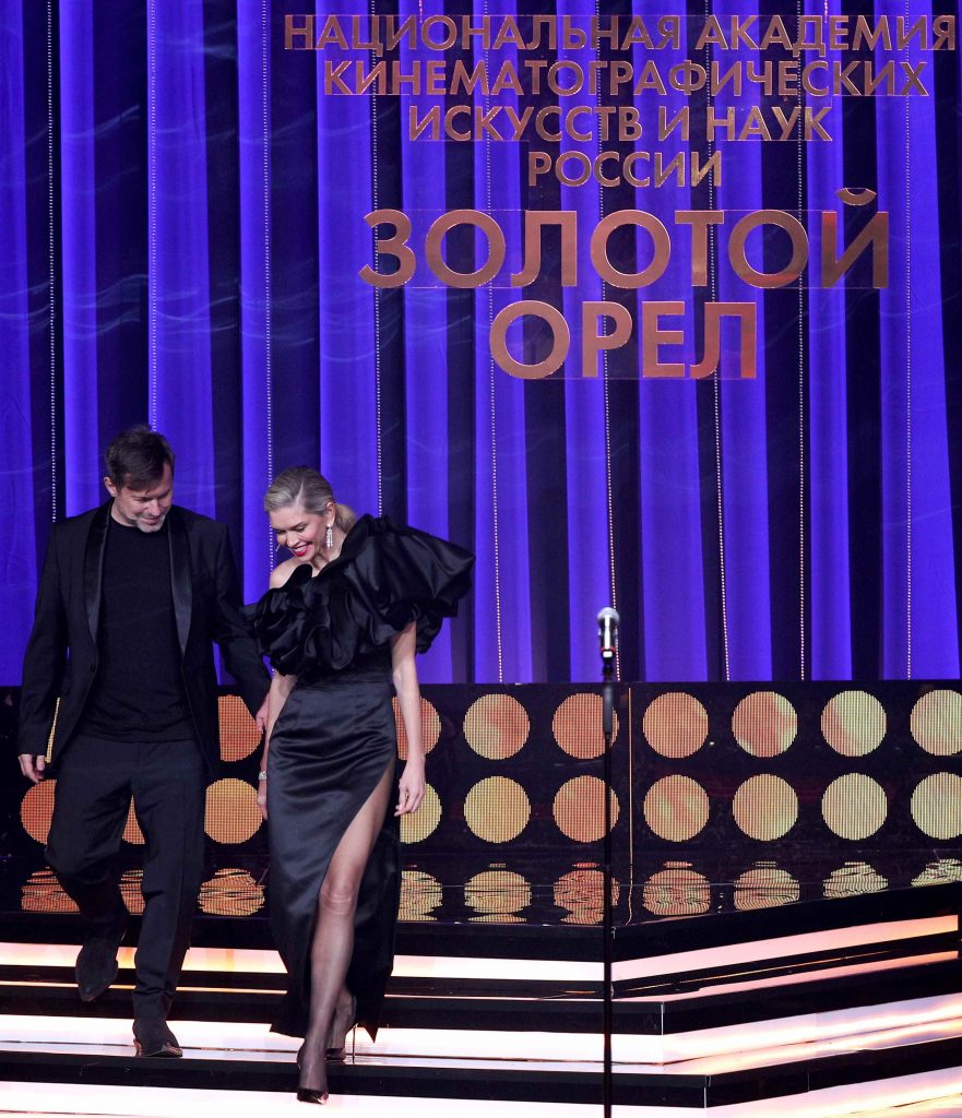 Вера Брежнева на церемонии "Золотой орел" привлекла к себе все внимание публики