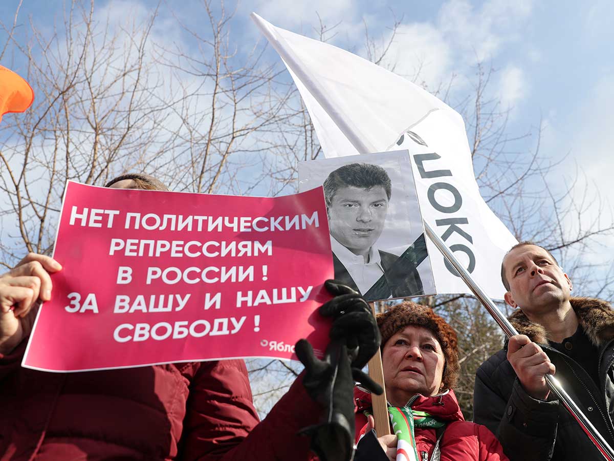 Марш оппозиции в Москве координируют участники украинского «майдана» Марш оппозиции в Москве координируют участники украинского «майдана»