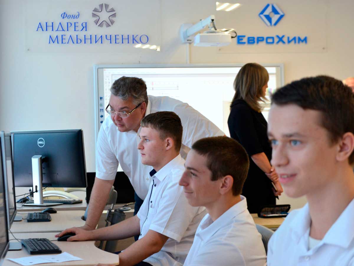 Андрей Мельниченко развивает детское образование в российских регионах Андрей Мельниченко развивает детское образование в российских регионах