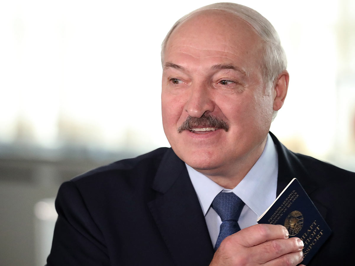 «Белоруссия поднялась с колен в 90-е, окрепла в 2000-е» - Медиагруппа «Патриот» поздравила Лукашенко «Белоруссия поднялась с колен в 90-е, окрепла в 2000-е» - Медиагруппа «Патриот» поздравила Лукашенко