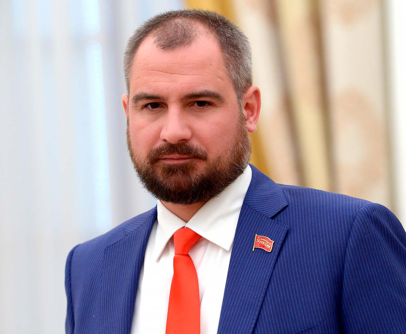 Депутат-коммунист Максим Сурайкин