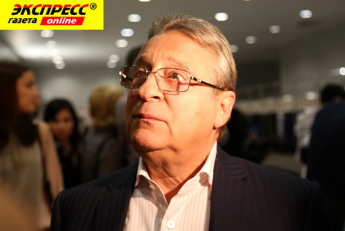 ГЕННАДИЙ ХАЗАНОВ