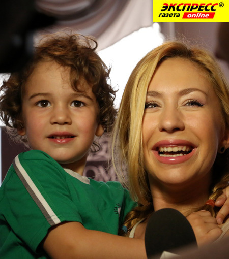 АНАСТАСИЯ ГРЕБЕНКИНА С СЫНОМ ИВАНОМ