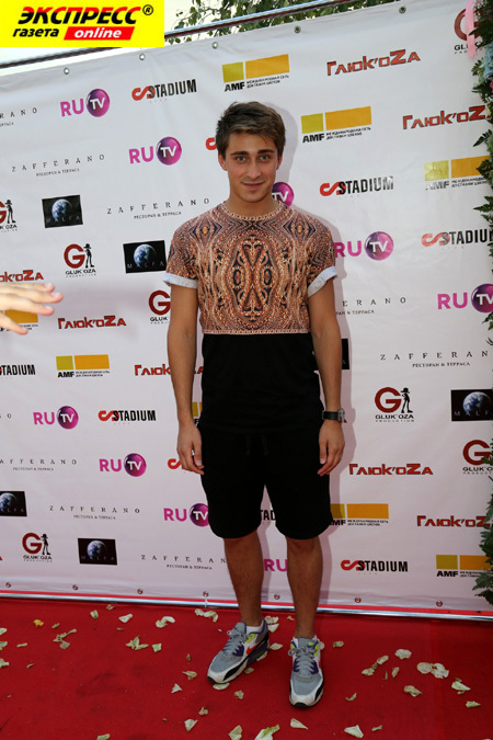 АРТЁМ КОРОЛЁВ