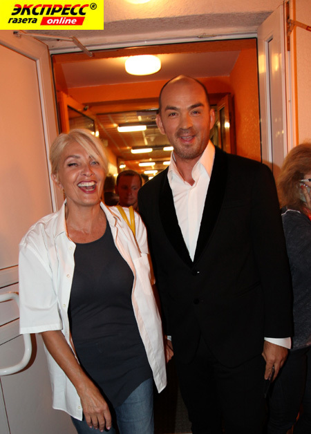 ЛАЙМА ВАЙКУЛЕ, МЕТОДИЕ БУЖОР