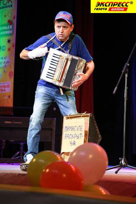 СЕРГЕЙ ШУСТИЦКИЙ