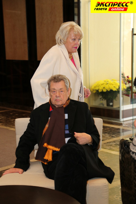 НИКОЛАЙ КАРАЧЕНЦОВ С ЖЕНОЙ ЛЮДМИЛОЙ