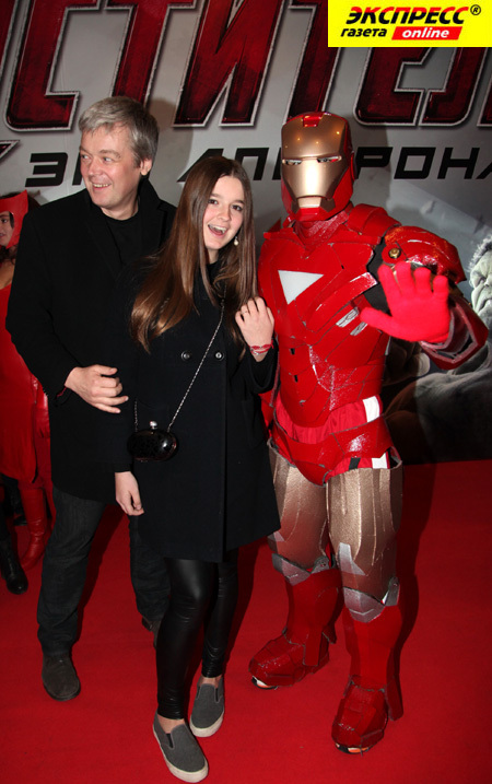 АЛЕКСАНДР СТРИЖЕНОВ С ДОЧКОЙ