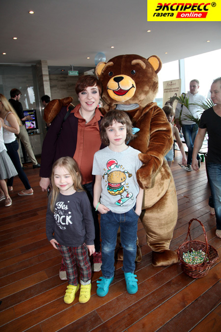 ТУТТА ЛАРСЕН С ДЕТЬМИ