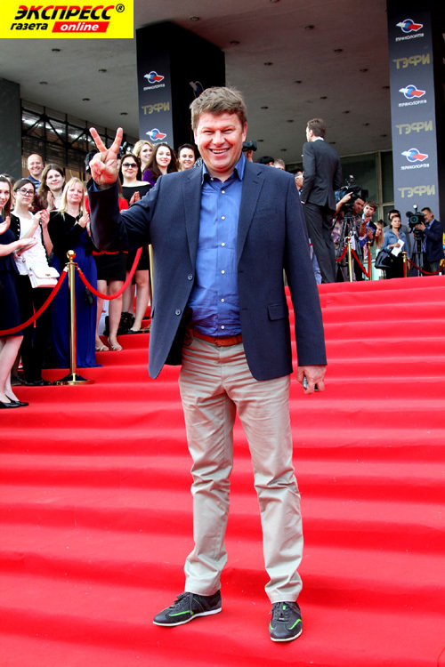 ДМИТРИЙ ГУБЕРНИЕВ