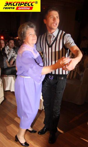 СЕРГЕЙ ЛАЗАРЕВ С БАБУШКОЙ