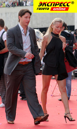 ИЛЬЯ КОВАЛЬЧУК С ЖЕНОЙ