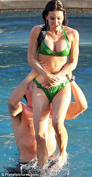 Кортни КОКС на Гавайях