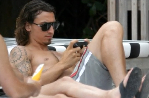 ИБРАГИМОВИЧ полностью погрузился в игру