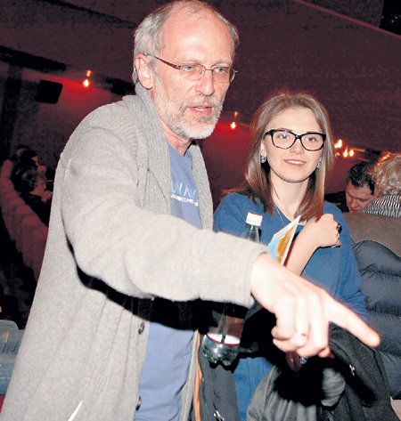 Читатели осудили брак Александра Гарьевича с юной Леночкой