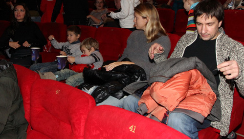 Юлия ТАКШИНА с детьми, Григорий АНТИПЕНКО