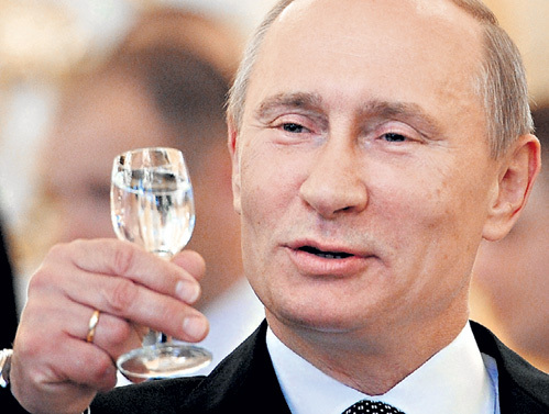 Владимир ПУТИН знает, что водка должна принадлежать народу