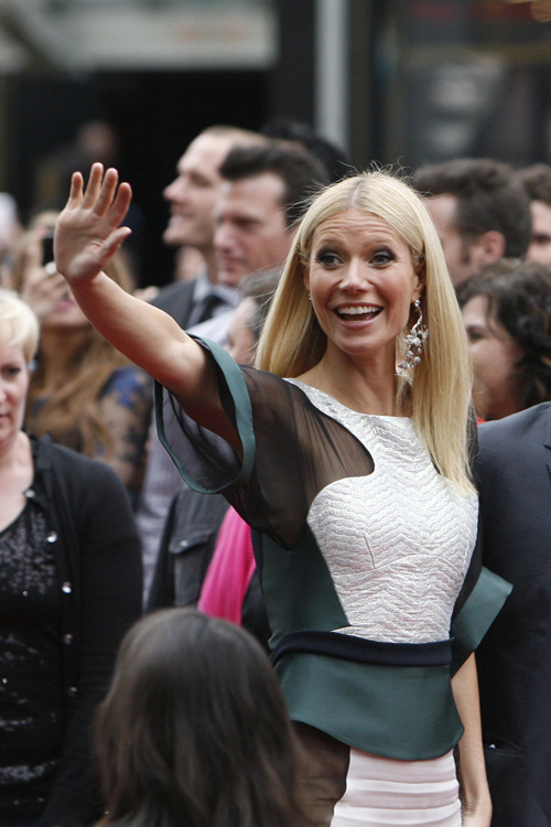 Гвинет ПЭЛТРОУ