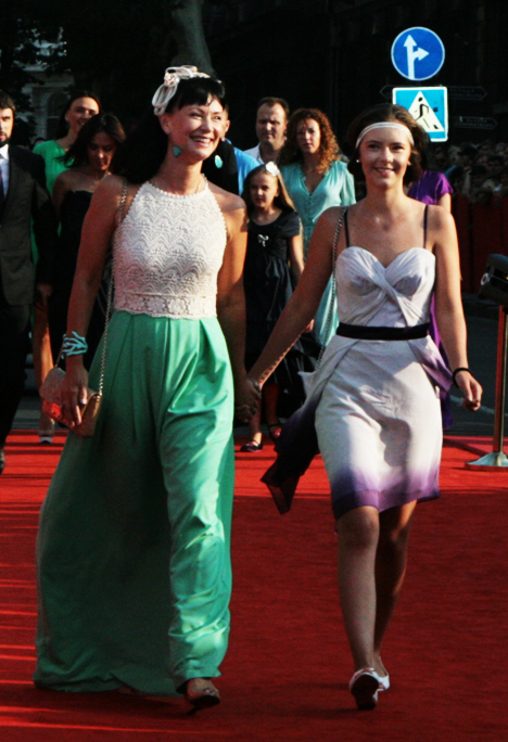 Нонна ГРИШАЕВА с дочерью Настей