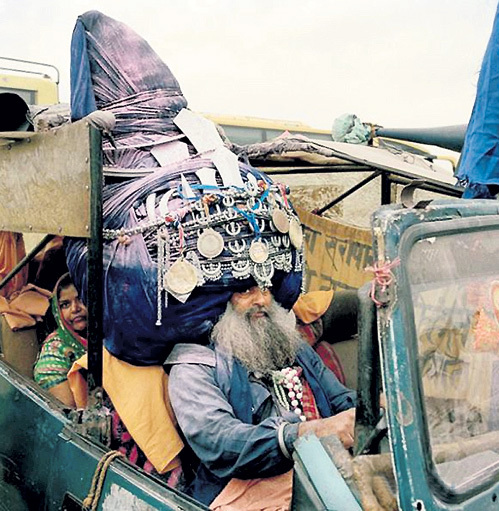 На днях сикхи провели акцию в память о 492 жертвах операции «Голубая звезда» индийской армии по уничтожению базы сепаратистов в Золотом храме Амрикар в июне 1984 года
