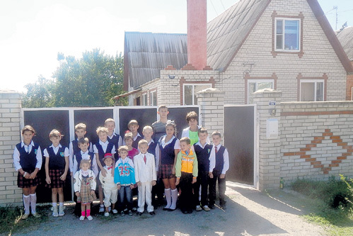 Мир не без добрых людей: узнав о семье МУЗЕНИТОВЫХ, московский бизнесмен подарил им дом