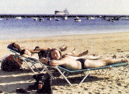 На Канарах Вова ПРЕСНЯКОВ отдыхал в компании своих музыкантов и любовницы - Аньки «Серебряной»