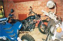 ПТИЦА - ТРОЙКА: для папы Александра мотоциклы - не транспорт, а хобби