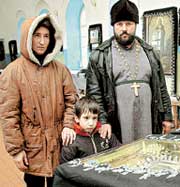 ВАЛЕНТИНА, САША И ОТЕЦ СЕРГИЙ: мама и сын стали истовыми прихожанами