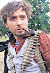 БЕЛЫХ В СЕРИАЛЕ «…МАХНО»: этот кадр Лена в своем дневнике подписала: «Мой малыш»