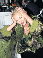 ...изысканная балерина не могла слушать матерные частушки...