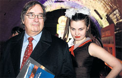 ФРАНКО И ПИОНЕРКА: провели двусторонние переговоры