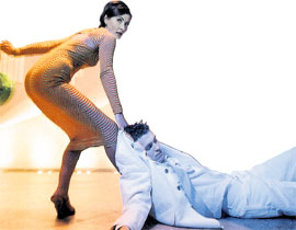 ЗАДАЧА ПИКАПЧИЦЫ: успеть утащить добычу в норку