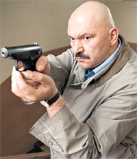 В СЕРИАЛЕ «ЧАС ВОЛКОВА»: в роли честного и принципиального оперативника Геннадий очень органичен