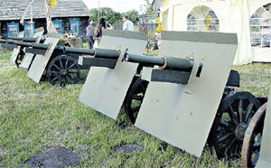 ПУШКИ НА ОКОЛИЦЕ: наследство батьки Махно