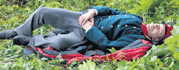 … и герой Иманта Берзиньша упал, сраженный наповал