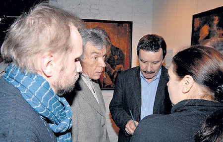 Автор материала Владимир КАЗАКОВ живо обсудил худождественно-политическую ситуацию с Юрием НИКОЛАЕВЫМ и Вадимом АБДРАШИТОВЫМ