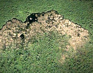 Плотину видно даже из космоса