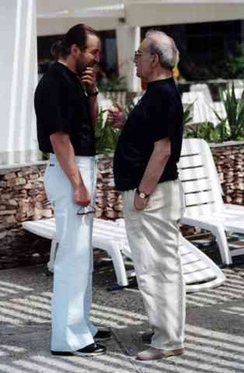 ЯРМОЛЬНИК и Всеволод ШИЛОВСКИЙ мерятся животиками