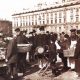 Продавцы сбитня на Марсовом поле в Петербурге. Начало XX века. wikipedia.org